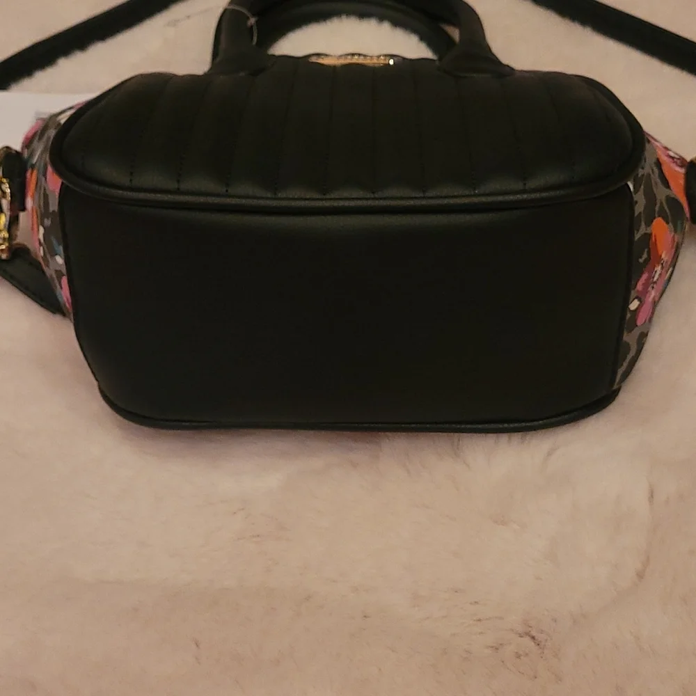New Betsy Johnson Purse - Picture 7 of 10